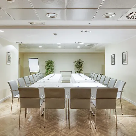 Отель Italiana Milan Fair 4*